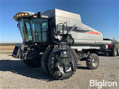 2008 Gleaner R65 2WD Combine 