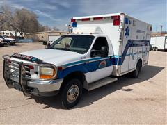 1999 Ford F350 Super Duty 4x4 Ambulance W/Wheeled Coach Box 