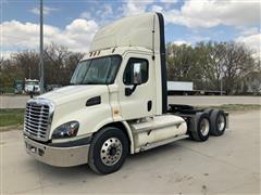 2014 Freightliner Cascadia 113 T/A Truck Tractor 
