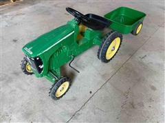 Ertl/John Deere Pedal Tractor W/Wagon 