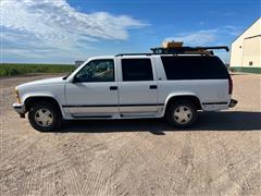 items/639042c59e2dee11a81c0022488cca71/1997chevroletk1500suburban4wdsuv_ba210abf2ecb4aa7b8f905a220787c4b.jpg