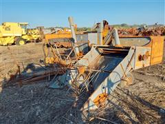 Allis-Chalmers All-Crop 60 Pull-Type Combine 