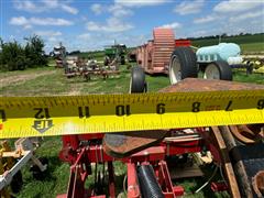 items/644d77a0b63fef11b4ad000d3acfdee0/international18312r30cultivator-5_b5dc972bc4ed4b73873f3ea11424f740.jpg