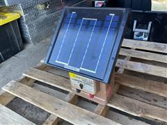 Parmak Solar Pak 12 Fence Charger 