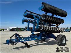 2018 Kinze 201 MachTill 20' High Speed Disk 