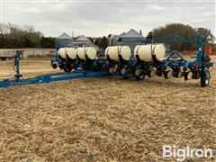 2015 Kinze 3600 12R36 Planter 