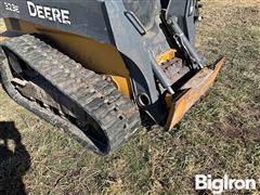 2016johndeere323eskidsteer_7b1fc95d3ddb453b8c65b9a831c75952.jpg