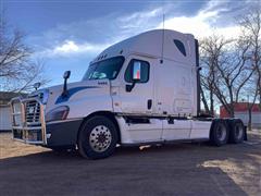 2010 Freightliner 125 Cascadia T/A Truck Tractor 