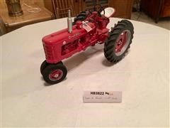 Farmall Super H 1/8th Scale Toy Tractor 