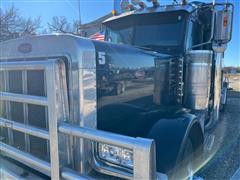 items/65b63ebd72bfee1192bc0022488ff517/2007peterbilt379tatrucktractor-34_e3e3ee11f771450496e059fae7151f93.jpg