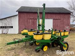 John Deere 7000 8 Row Planter 