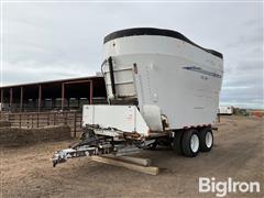 Laird VR-1400 Vertical Mixer Wagon 