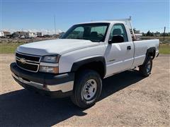 2007 Chevrolet Silverado 2500 HD 4x4 Pickup 