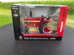 Ertl International 1066 1:16 Scale Model 