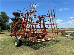 items/6680f28cb920ee11a81c000d3a61103f/krause42003sectionfieldcultivator_41f300c6231d4e38a0bedb23d0113f83.jpg