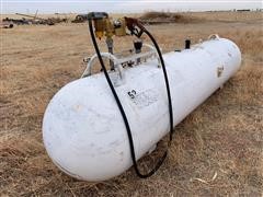 1000-Gallon Gas Tank W/Pump 