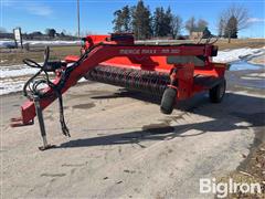 KUHN MM300 Merge Maxx Hay Merger 