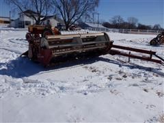 International 990 9' Mower/Conditioner 