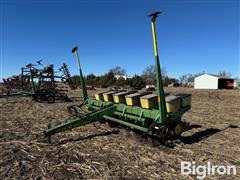 John Deere 7000 Planter 