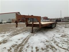 1978 Hale Gooseneck Flatbed Trailer 