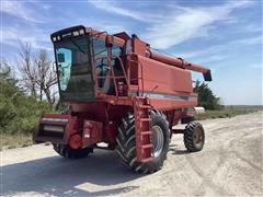 1991 Case IH 1680 2WD Combine 