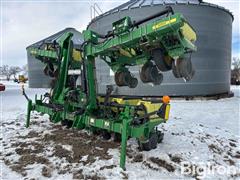 2013 John Deere 1720 MaxEmerge XP 12R30" Stackfold Planter 