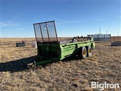 John Deere 680 Manure Spreader 