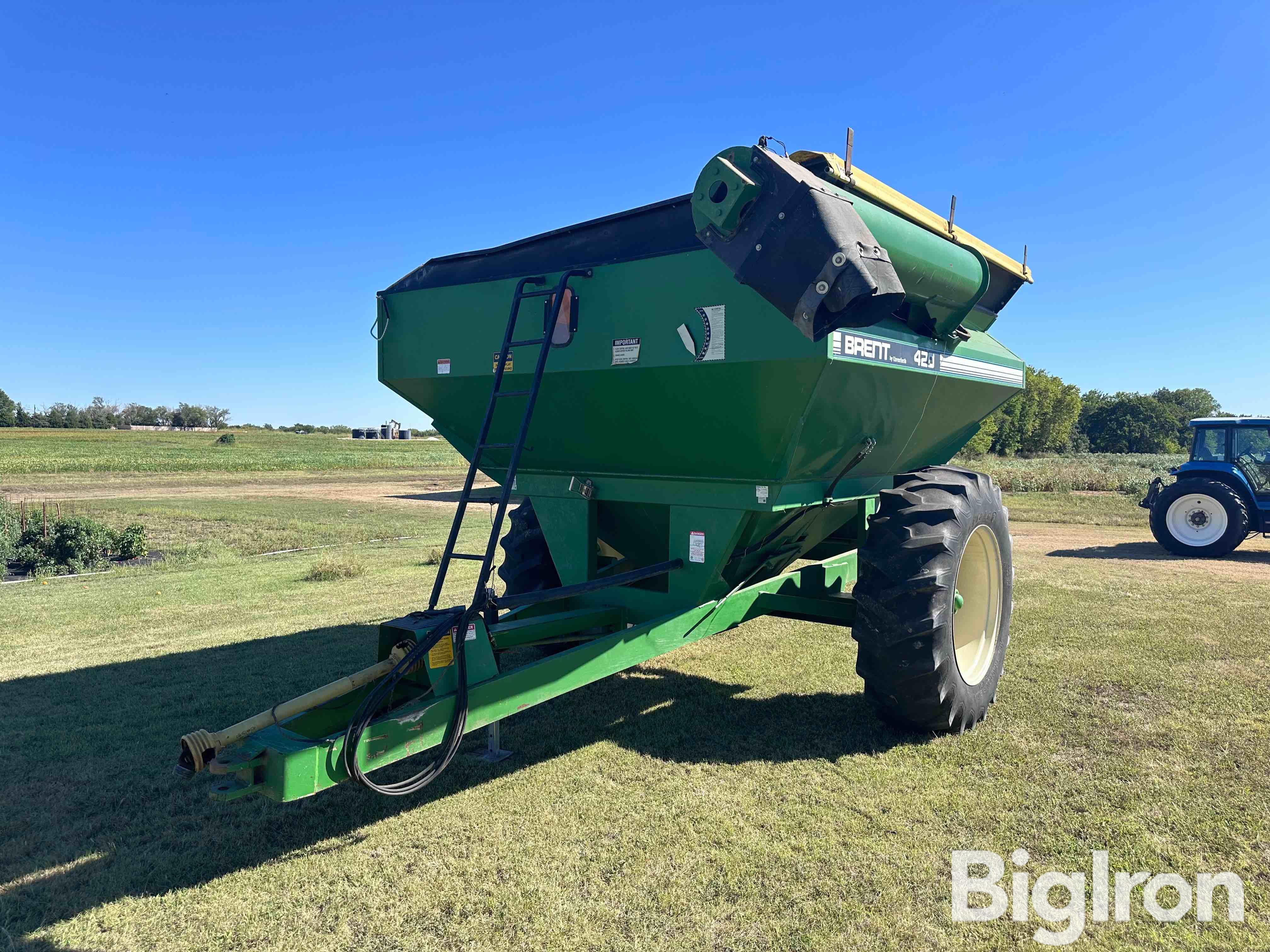 Unverferth Brent 420 Grain Cart 