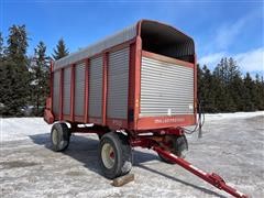 Miller Pro 5200 Forage Wagon 