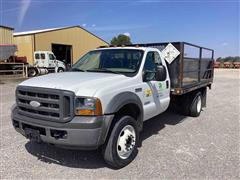 2005 Ford F550 S/A Flatbed Truck W/Lift Gate 