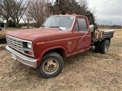 1986 Ford F350 2WD Flatbed Dually Pickup 