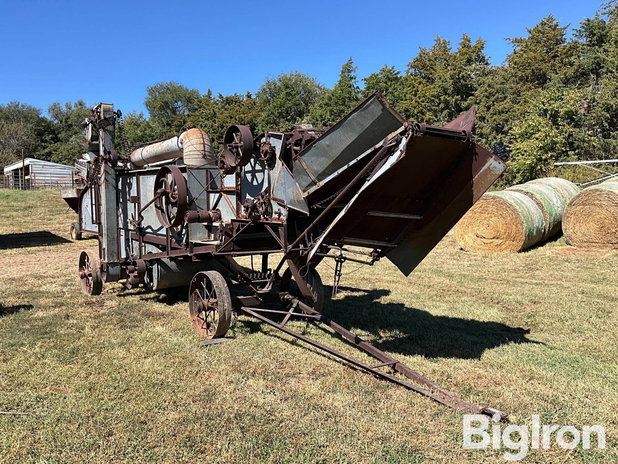 Avery Threshing Machine 