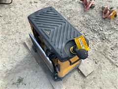 DeWalt DW733 Planer 