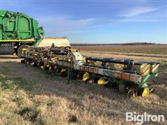 John Deere 12R38 Planter On Orthman Bar 