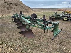 items/6afa71d83248ed1197b00003fff934d4/johndeeresemimount5bottomplow-3_00c4241566694c33a3439e8dfd281f4a.jpg