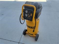 DEWALT D55168_225 Air Compressor 