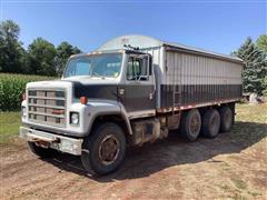 1979 International F-2275 S-Series Tri/A Grain Truck 