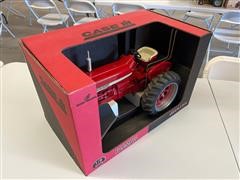 Ertl Case IH Farmall 806 Diesel 1/8 Die-Cast Tractor 