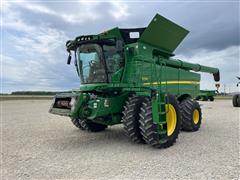 2018 John Deere S780 2WD Combine 