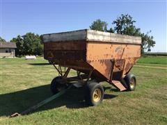 Minnesota 250 Gravity Wagon 