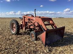 International Farmall 400 2WD Tractor W/Loader 