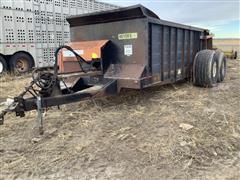 Meyer's 2700 T/A Pull Type Manure Spreader 