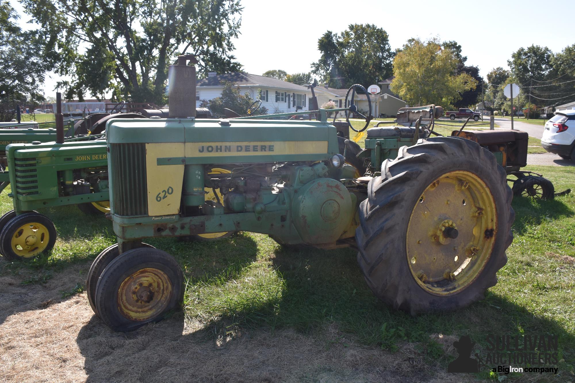 1958 John Deere 620 2WD Tractor 