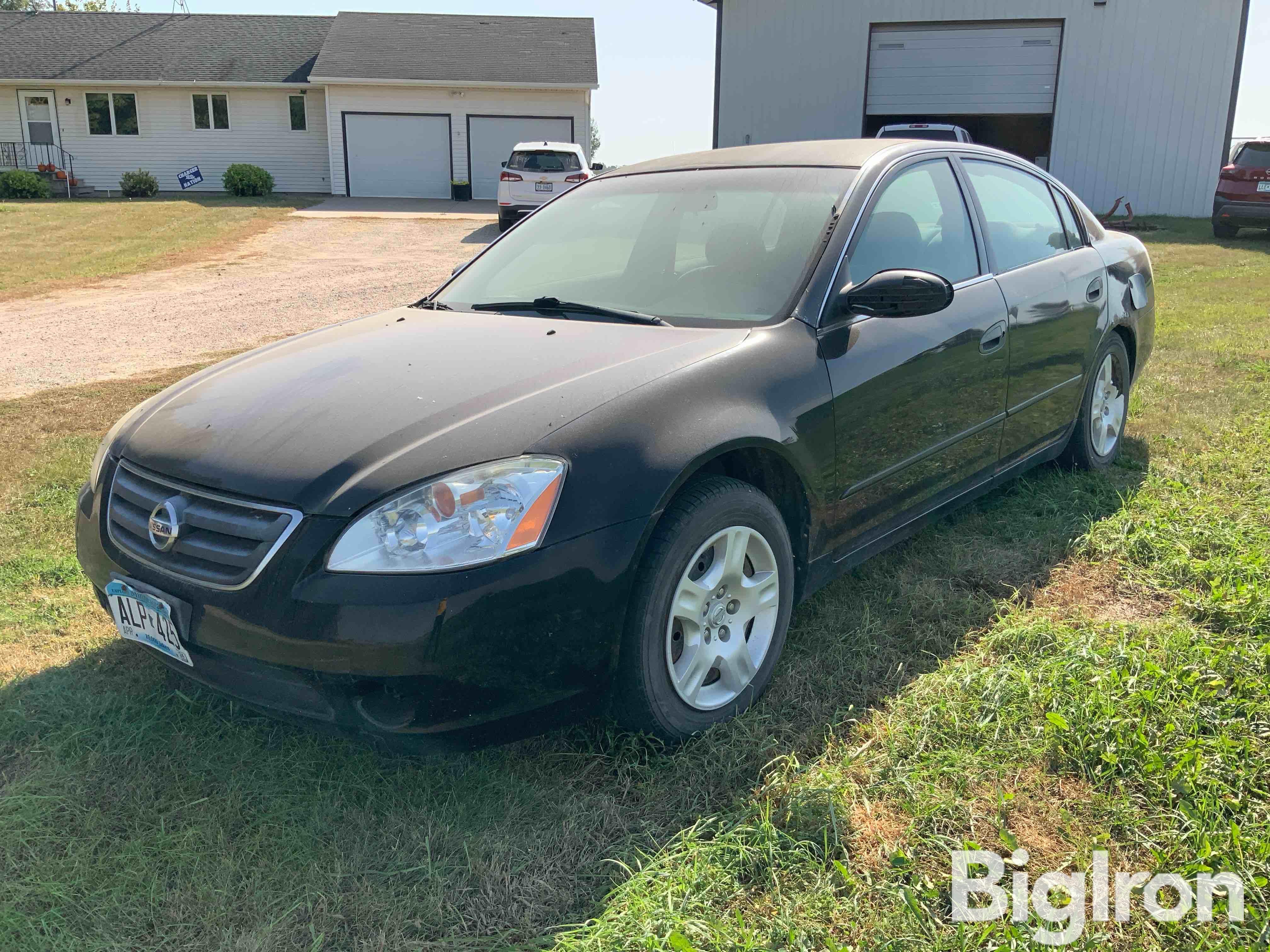 2003 Nissan 4 Door Altima Car 