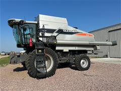 2010 AGCO Gleaner R66 2WD Combine 