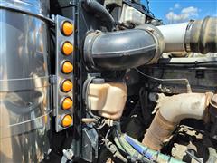 items/6d23045a1affee11a73c6045bd4ad734/2000peterbilt379daycabtrucktractor_0bda47ba27ea46f7bb1f524cfa2b9e03.jpg