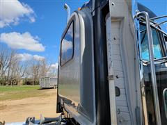 items/6d23045a1affee11a73c6045bd4ad734/2000peterbilt379daycabtrucktractor_d7e65d2e37074798ae2ac1b0943e9b4b.jpg