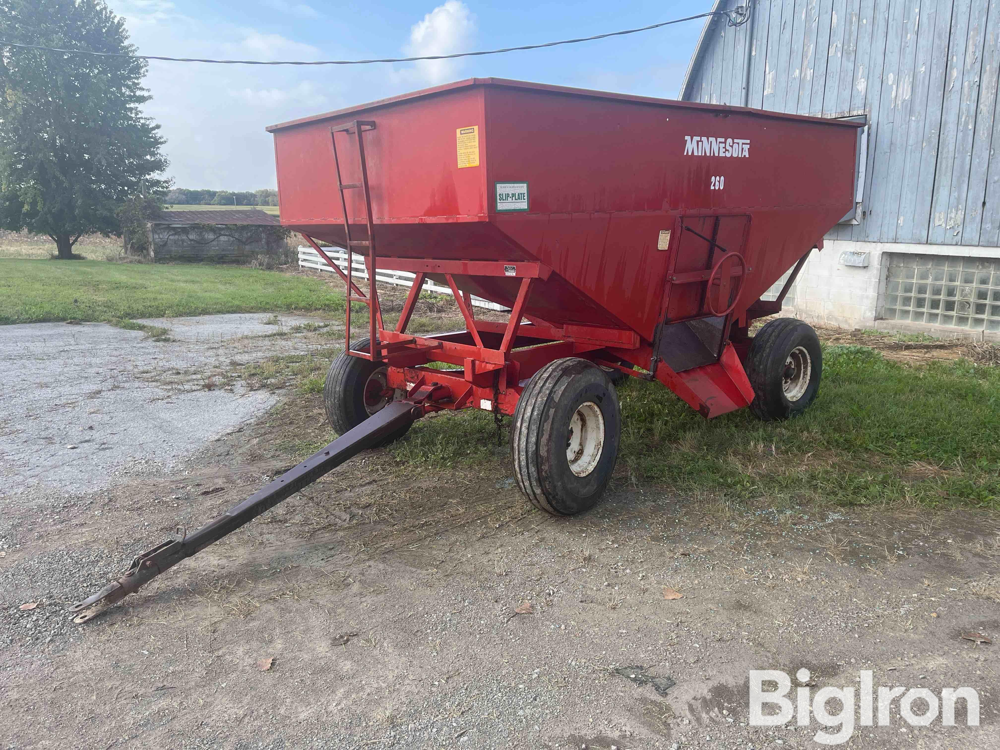 Minnesota 260 Gravity Wagon 