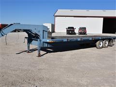 1974 25' T/A Gooseneck Flatbed Trailer 