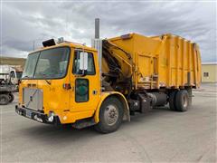 2000 Volvo WXLL64 S/A Garbage Truck 